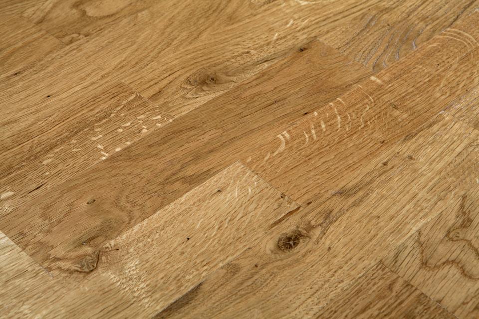 Promoţie la parchetul masiv din stejar